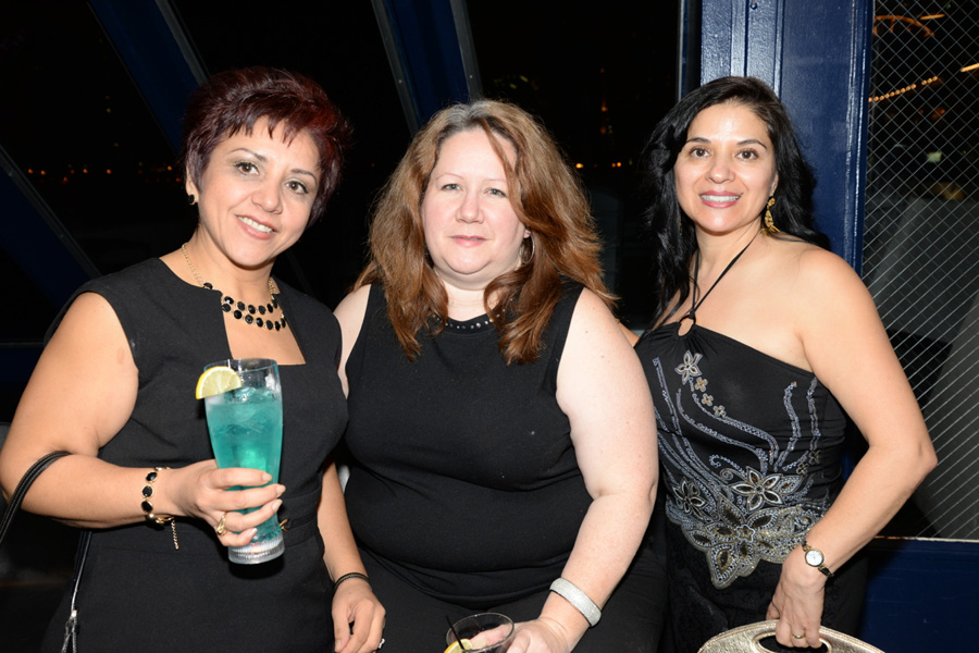 LUZ-RENTERIA-SANDRA-CRUZ-ALICIA-MURATALLA.jpg