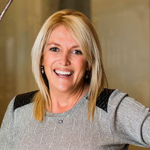 Susan-Maman-broker-at-properties-winnetka