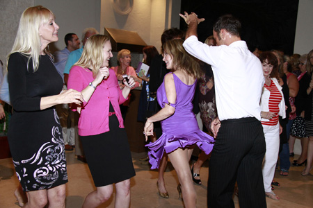 Lizzy-Cameron-Catherine-Moyal-David-Sullivan