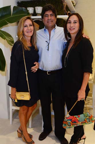Cynthia Pedrosa, Hobi Linhares and Kathy Liao