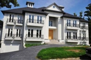 A Houston foreclosure. Image courtesy of Auction.com.