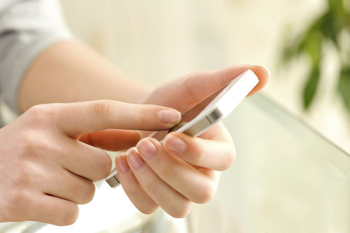 /wp-content/uploads/2016/01/Smart-home-smart-phone-coldwell-banker.jpg