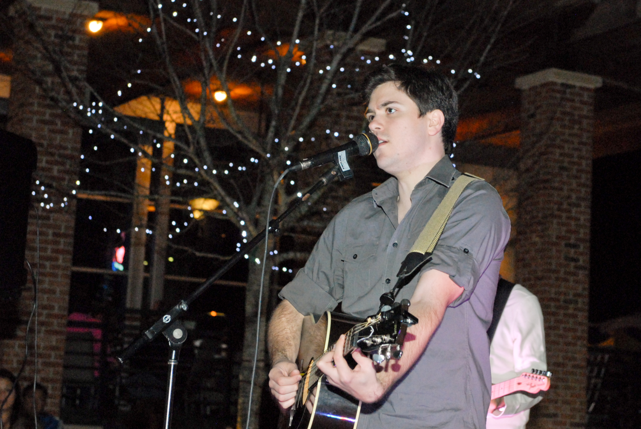 Will-Makar-Performs-for-Souper-Bowl-of-Caring